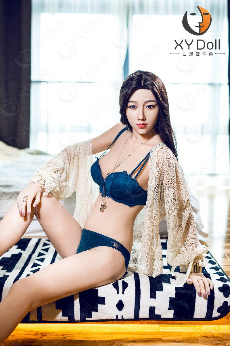 168cm5ft6 C-cup – Nydia