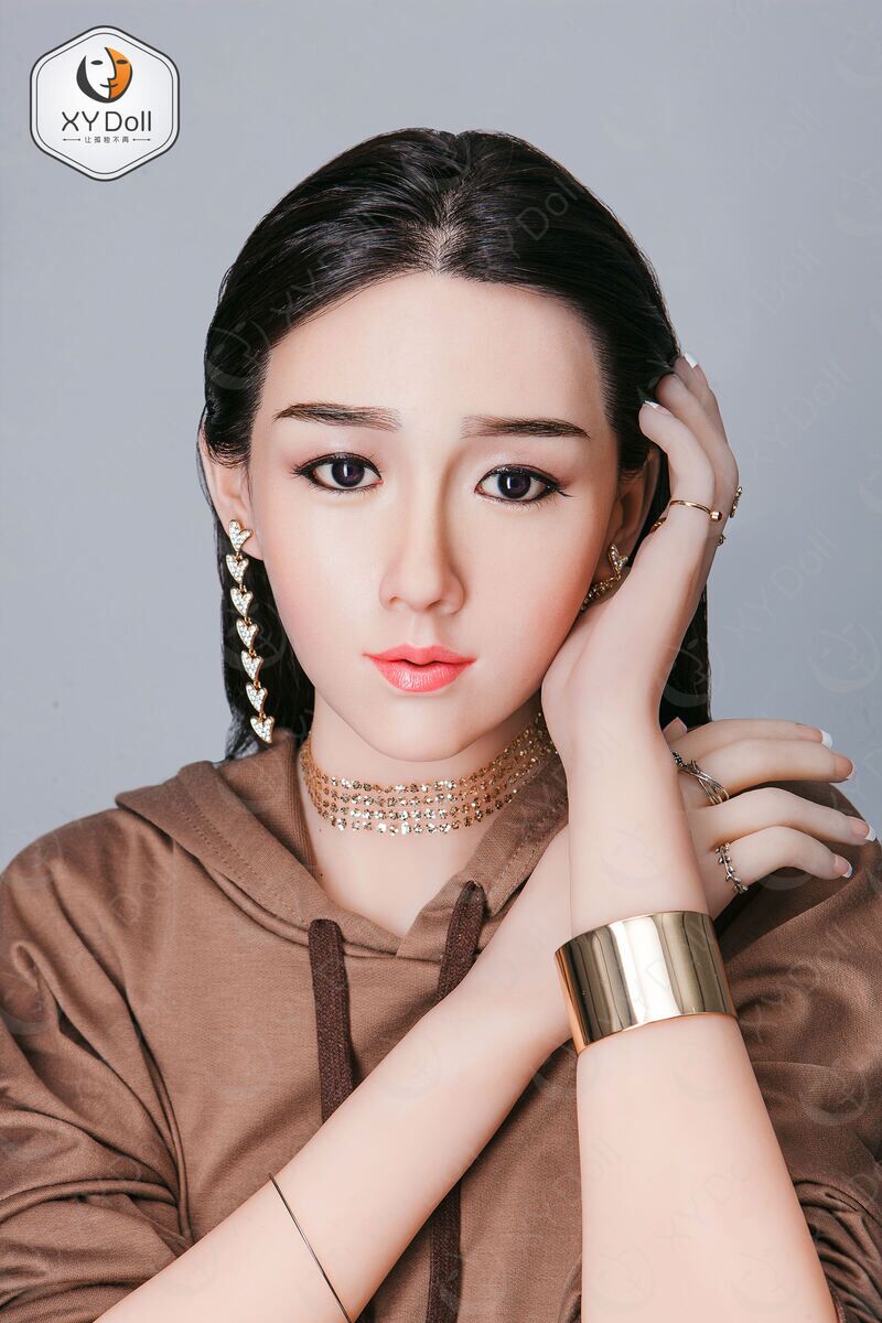 168cm5ft6 C-cup – Phyllis